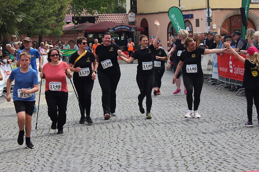 Eintausend L&auml;uferinnen und L&auml;ufer beteiligten sich am 3T&uuml;rmelauf in Bad Langensalza 2024