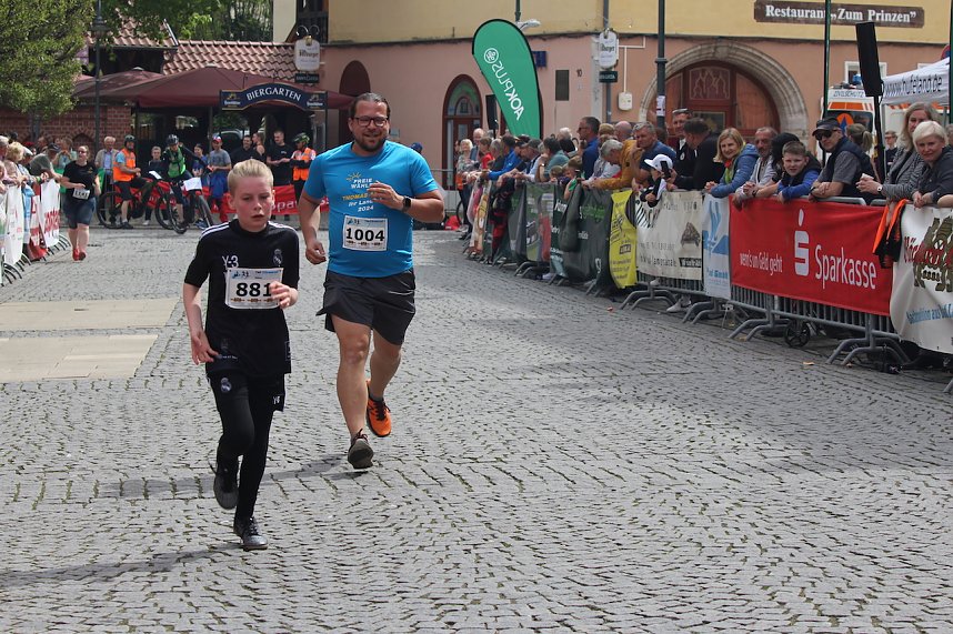 Eintausend L&auml;uferinnen und L&auml;ufer beteiligten sich am 3T&uuml;rmelauf in Bad Langensalza 2024