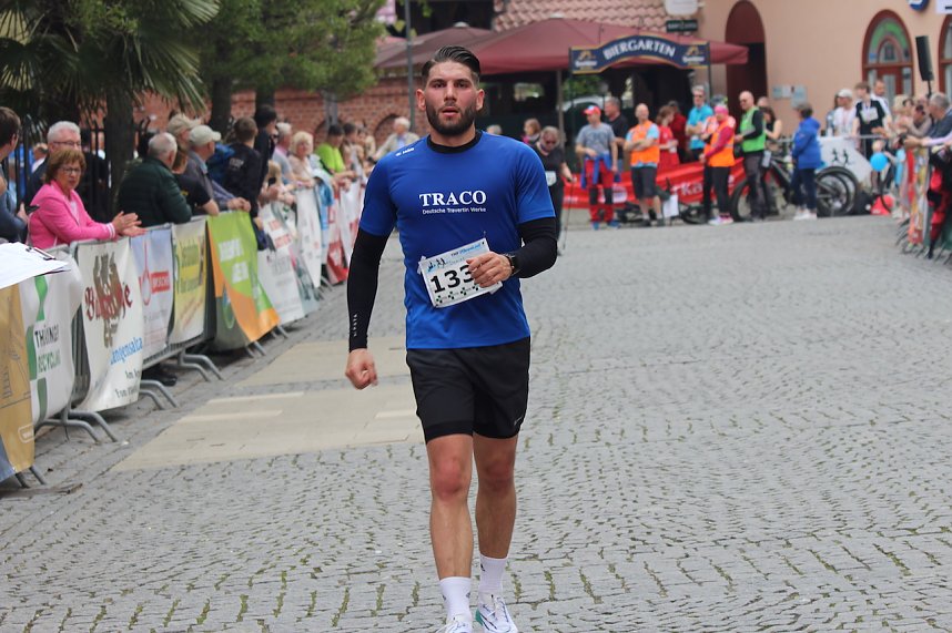 Eintausend L&auml;uferinnen und L&auml;ufer beteiligten sich am 3T&uuml;rmelauf in Bad Langensalza 2024