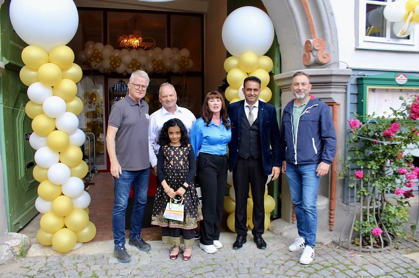 Er&ouml;ffnungsfeier mit geladenen G&auml;sten im Punjabi Bad&acute;sha