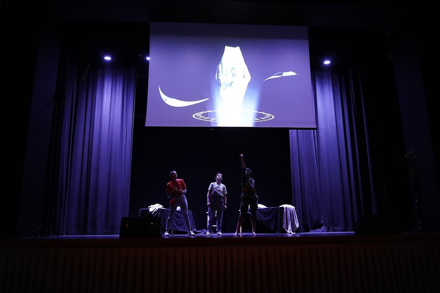 "Time and Time again" gespielt von Sch&uuml;lerinnen und Sch&uuml;lern des Salza Gymnasiums und der Grundschule Sonnenhof
