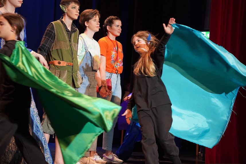 "Time and Time again" gespielt von Sch&uuml;lerinnen und Sch&uuml;lern des Salza Gymnasiums und der Grundschule Sonnenhof