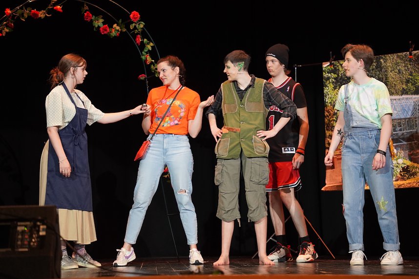 "Time and Time again" gespielt von Sch&uuml;lerinnen und Sch&uuml;lern des Salza Gymnasiums und der Grundschule Sonnenhof