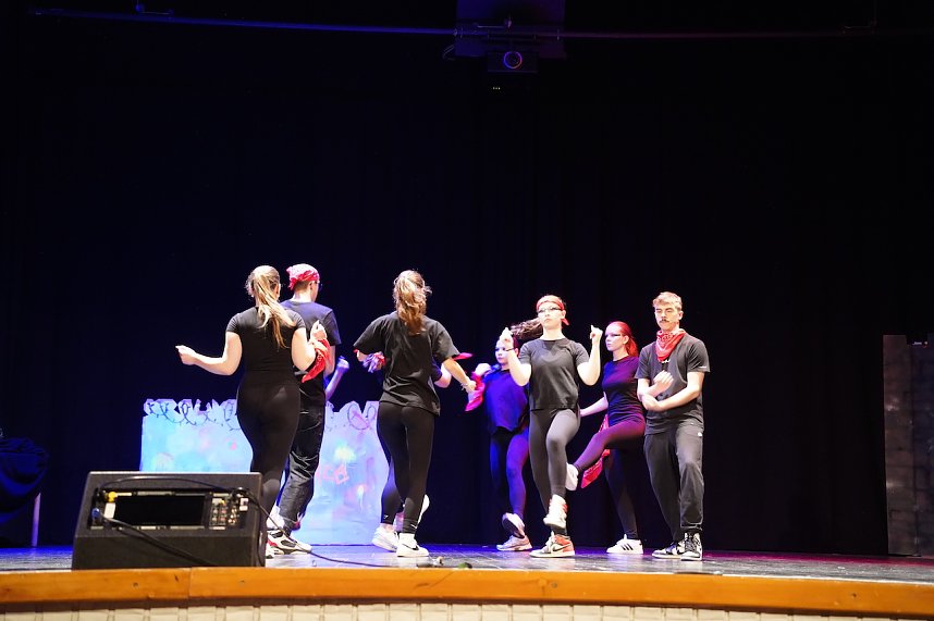 "Time and Time again" gespielt von Sch&uuml;lerinnen und Sch&uuml;lern des Salza Gymnasiums und der Grundschule Sonnenhof