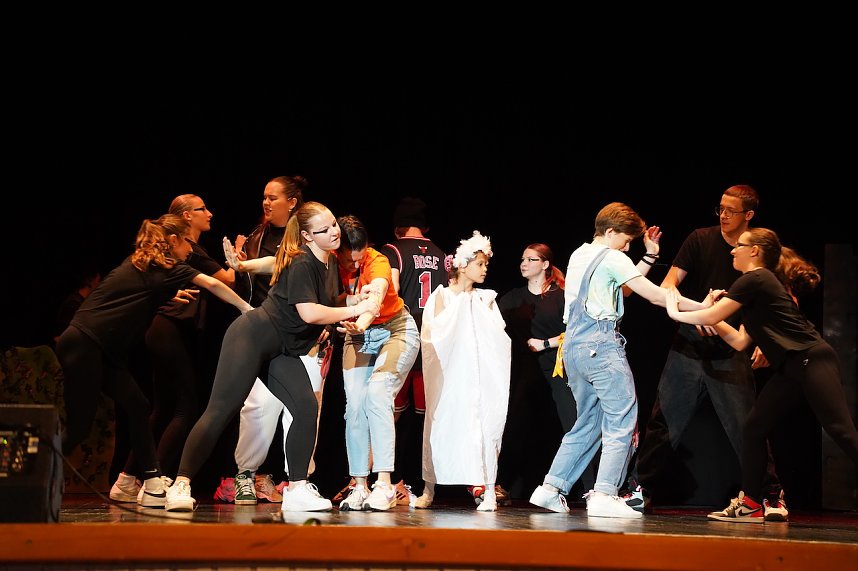 "Time and Time again" gespielt von Sch&uuml;lerinnen und Sch&uuml;lern des Salza Gymnasiums und der Grundschule Sonnenhof