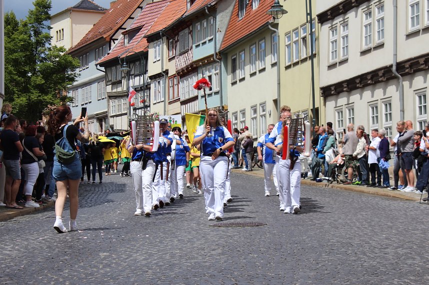 Gro&szlig;er festlicher Umzug zum 211. Brunnenfest in Bad Langensalza