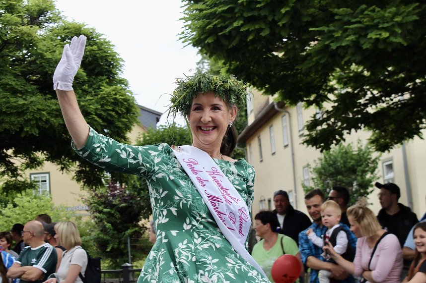 Farbenfroher Festumzug zum 211. Brunnenfest in Bad Langensalza