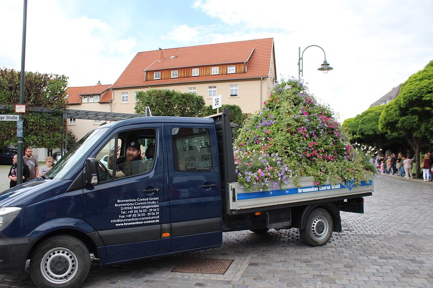 Farbenfroher Festumzug zum 211. Brunnenfest in Bad Langensalza