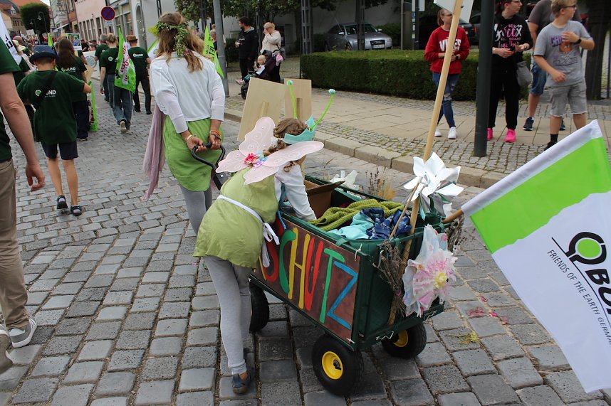 Farbenfroher Festumzug zum 211. Brunnenfest in Bad Langensalza