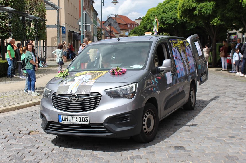 Farbenfroher Festumzug zum 211. Brunnenfest in Bad Langensalza
