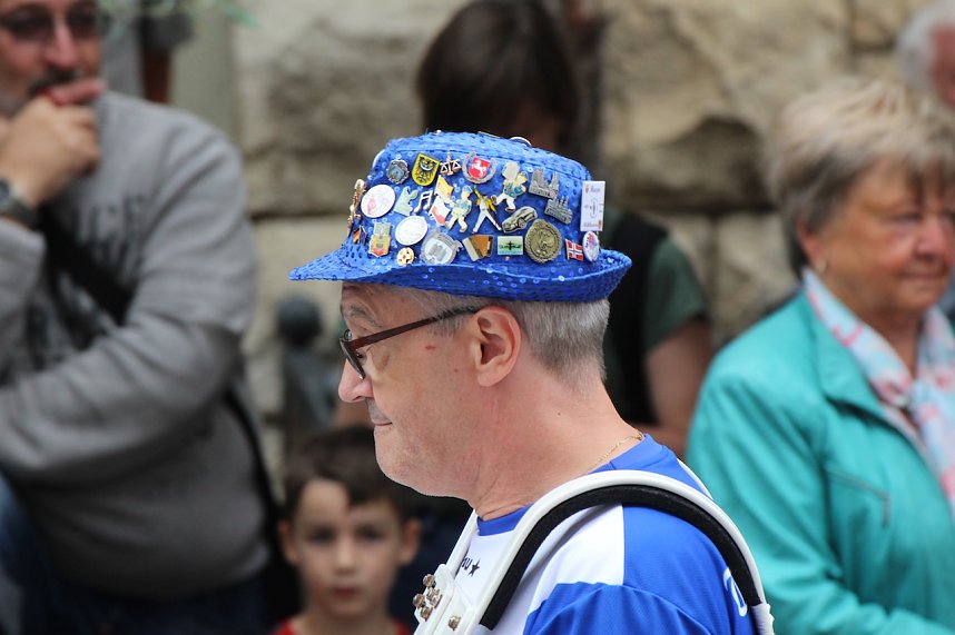 211. Brunnenfestumzug in Bad Langensalza mit vielen fr&ouml;hlichen Akteuren