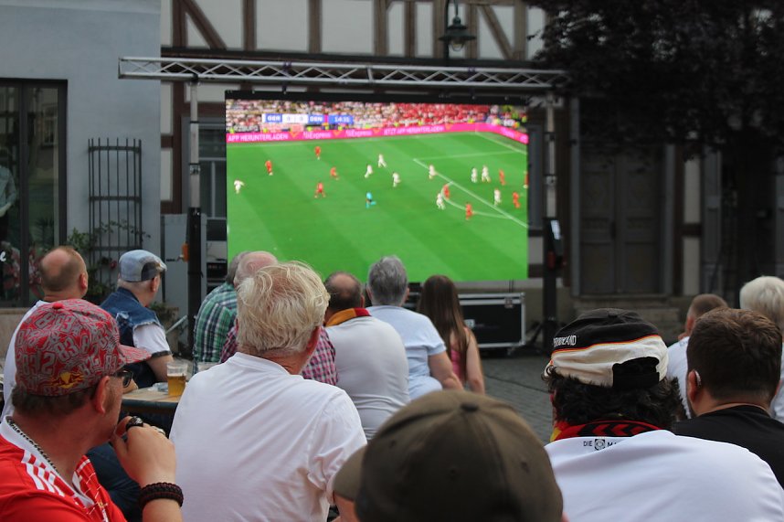 Public Viewing auf dem Neumarkt in Bad Langensalza zum Achtelfinalspiel der EM 2024 - Deutschland gegen D&auml;nemark
