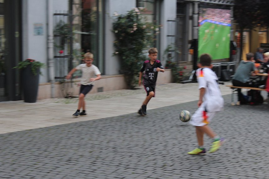 Trainieren hier die kommenden Stars f&uuml;r die EM 2044? 