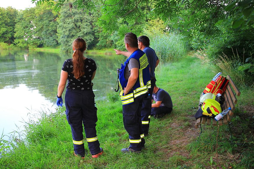 Suchaktion am Gro&szlig;enehricher Stau