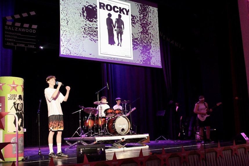 Mitwirkende der Gala des Salza-Gymnasiums in Bad Langensalza 2024