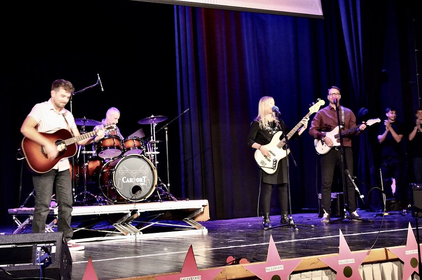 Mitwirkende der Gala des Salza-Gymnasiums in Bad Langensalza 2024