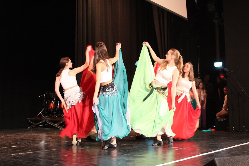 Mitwirkende der Gala des Salza-Gymnasiums in Bad Langensalza 2024