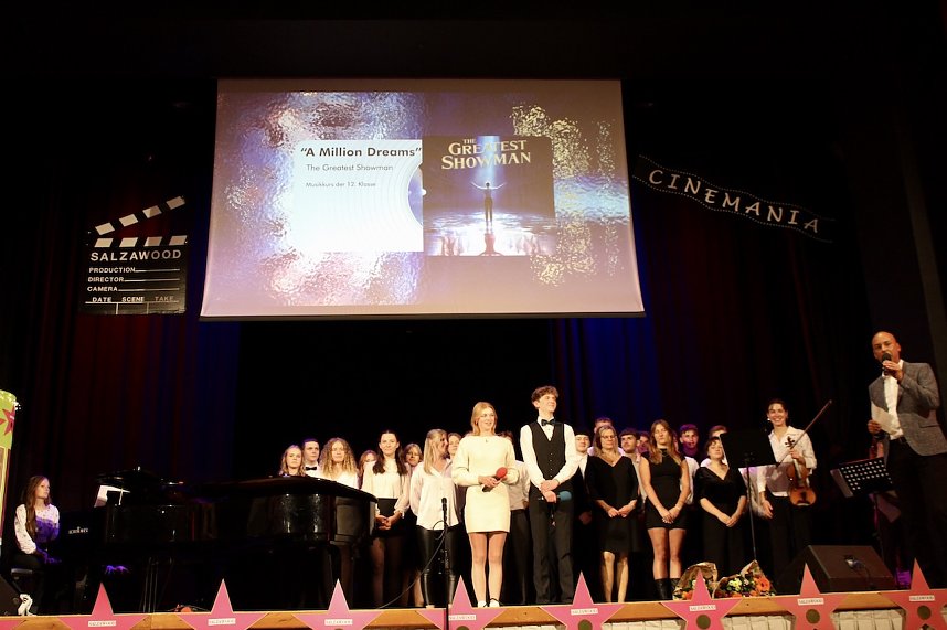 Mitwirkende der Gala des Salza-Gymnasiums in Bad Langensalza 2024