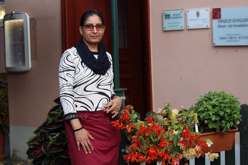 Das Jahr 2024 in Bad Langensalza - Chefin des Santa Lucia am T&ouml;pfermarkt