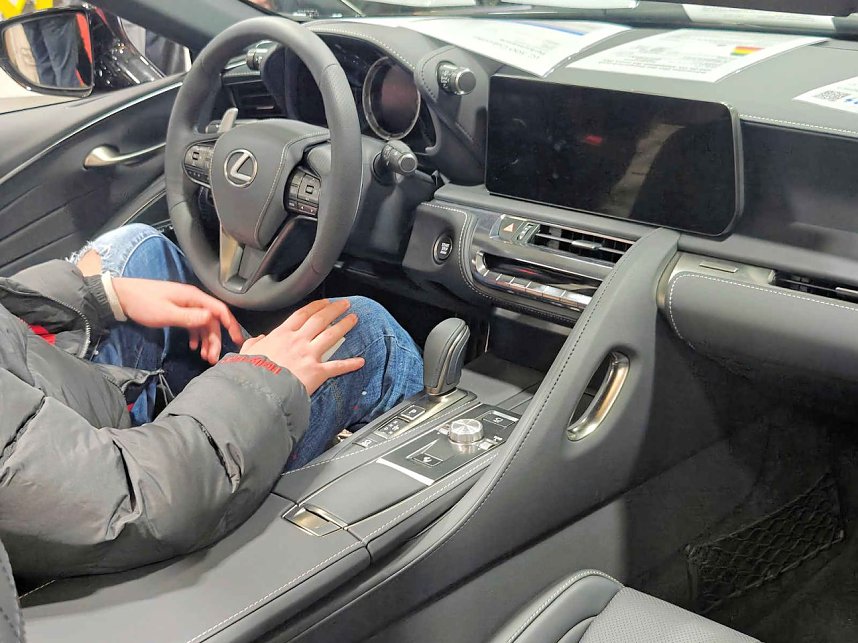 Peter Blei unterwegs auf der Automesse Erfurt