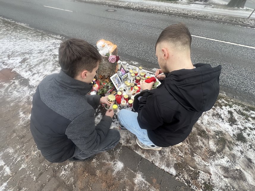 Gro&szlig;e Anteilnahme an der Unfallstelle