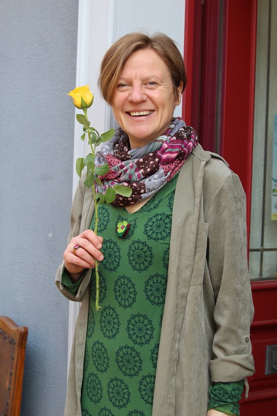 Einhundertundzwanzig Kindergartenkinder feierten mit ihren Erzieherinnen und Erziehern das 20. Jubil&auml;um des Schwefel-Sole-Heilbades Bad Langensalza mit einem Festumzug