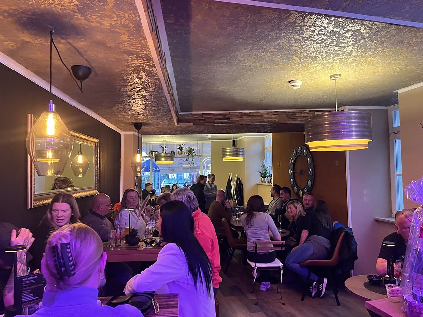 Er&ouml;ffnung der Bar B7 am Kornmarkt