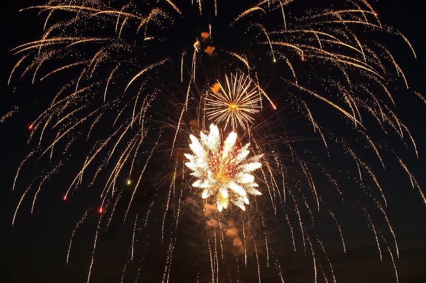Gro&szlig;es Feuerwerk zum diesj&auml;hrigen Brunnenfest in Bad Langensalza