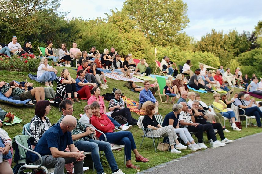 Tolle Stimmung im Rosengarten Bad Langensalza mit Reggae-Kl&auml;ngen