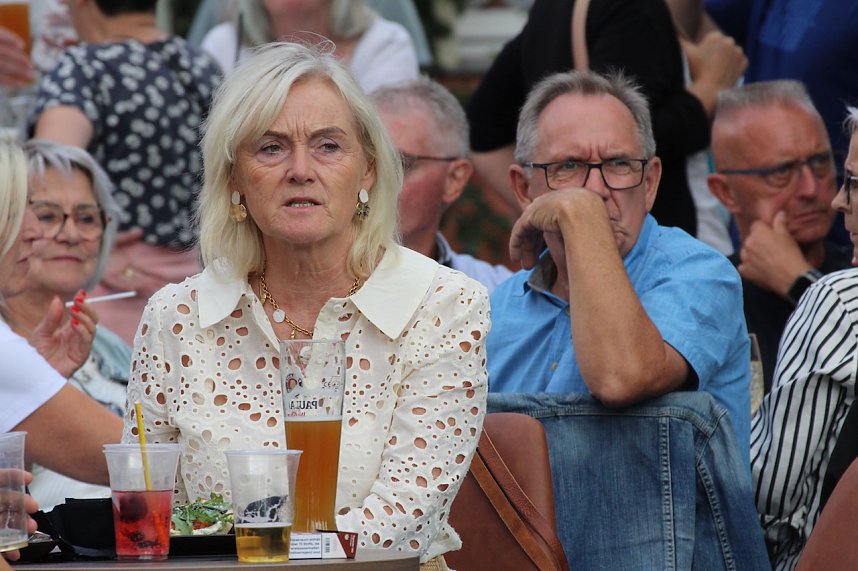 Gute Stimmung auf dem Kornmarkt beim BaLaTon in Bad Langensalza