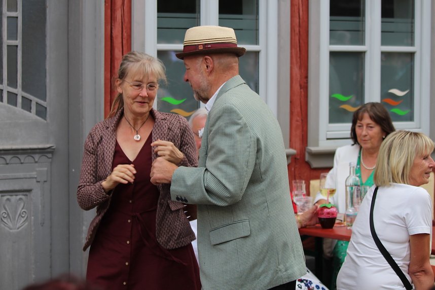 Gute Stimmung auf dem Kornmarkt beim BaLaTon in Bad Langensalza