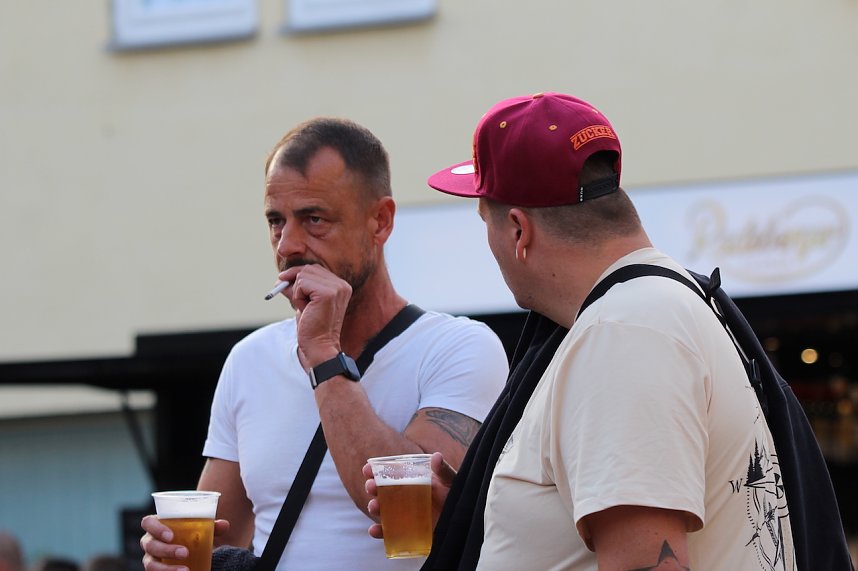 Gute Stimmung auf dem Kornmarkt beim BaLaTon in Bad Langensalza