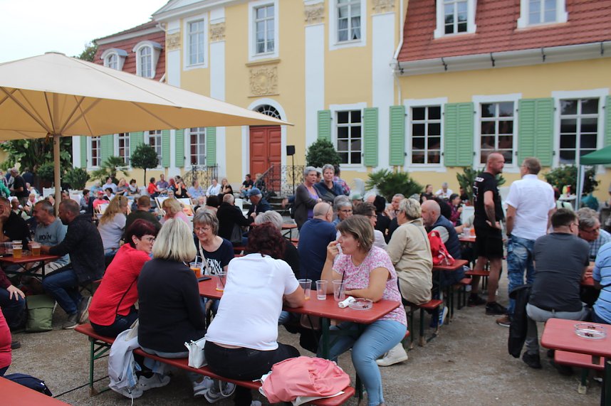 Vierter BaLaTon-Abend des Jahres vor dem Friederikenschl&ouml;sschen in Bad Langensalza
