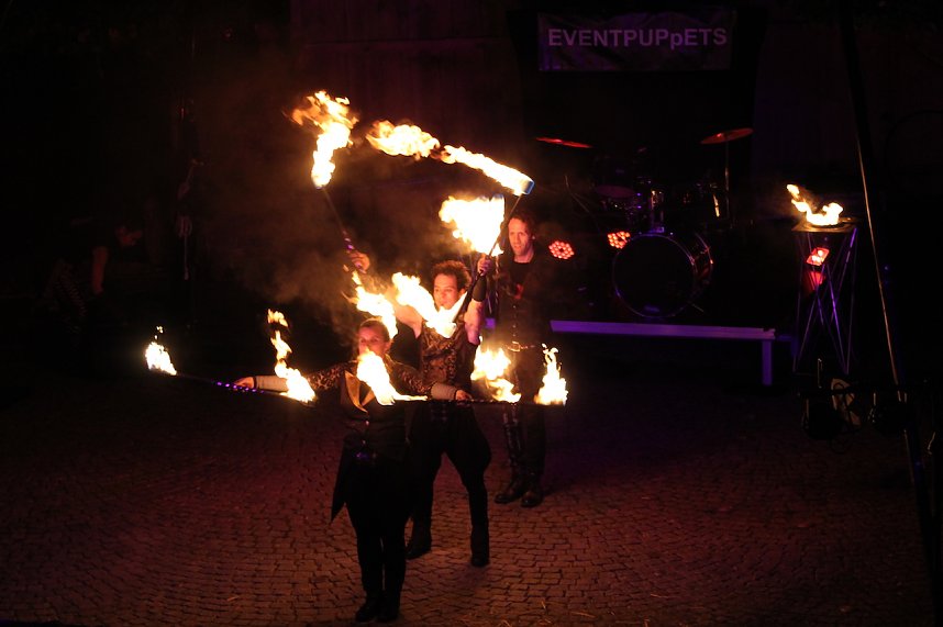 Spektakul&auml;re Feuershow von "EVENTPUPPETS" beim Mittelalterstadtfest in Bad Langensalza