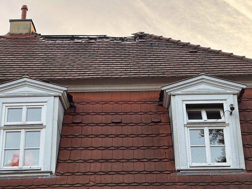 Ausma&szlig; der Sch&auml;den an der Villa Italia nach dem Brand heute Nacht