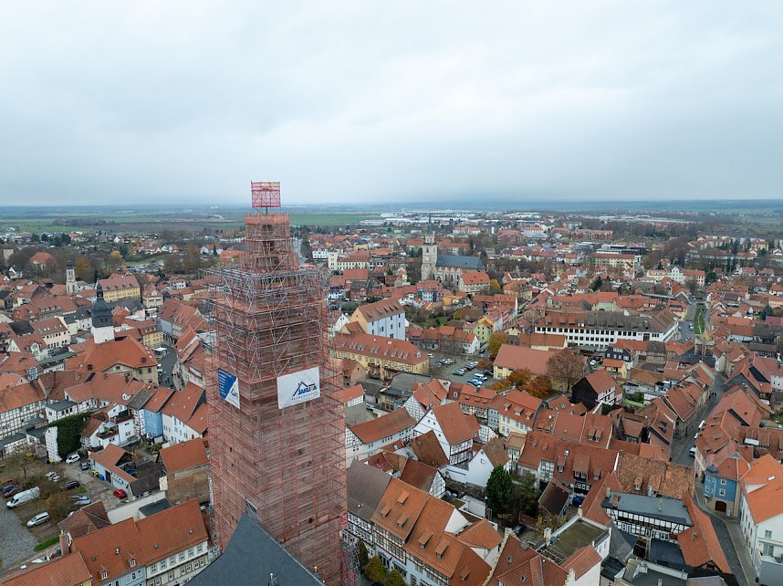 Drohnen-Aufnahmen vom Aufsetze der Spitze