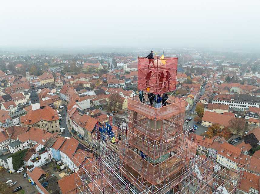 Drohnen-Aufnahmen vom Aufsetze der Spitze