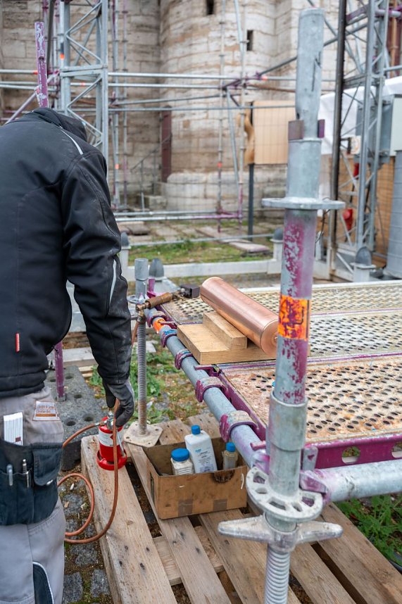 Zeitkapseln und neue Spitze f&uuml;r die Langensalzaer Marktkirche 