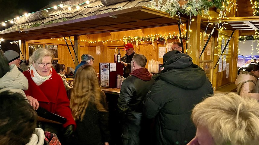 Eisbahn mit super Party in Bad Langensalza er&ouml;ffnet