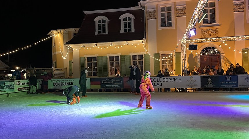 Eisbahn mit super Party in Bad Langensalza er&ouml;ffnet