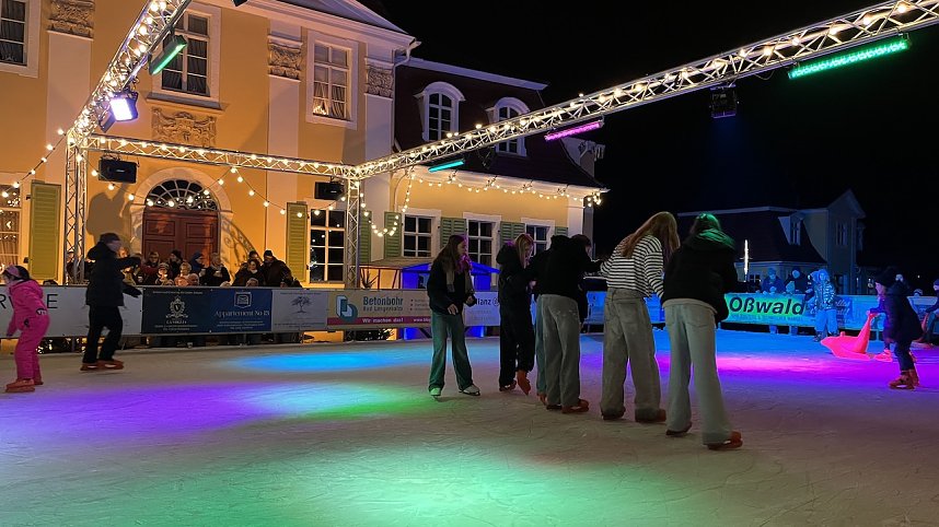 Eisbahn mit super Party in Bad Langensalza er&ouml;ffnet