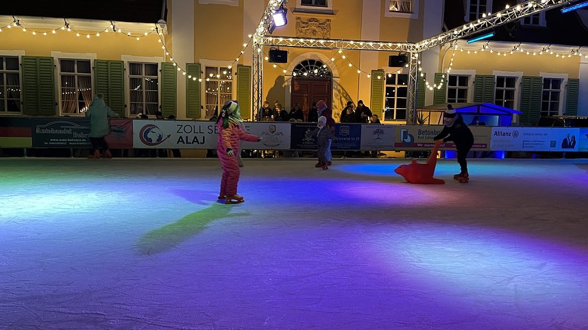 Eisbahn mit super Party in Bad Langensalza er&ouml;ffnet