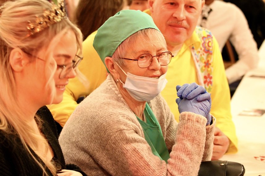 Ausgelassenes Treiben im Kultur-und Kongresszentrum in Bad Langensalza bei der Karnevalssitzung