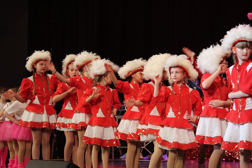 Ausgelassenes Treiben im Kultur-und Kongresszentrum in Bad Langensalza bei der Karnevalssitzung