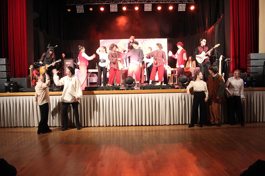 Faust n Roll nach Goethe" im KKZ in Bad Langensalza mit Sch&uuml;lern des Salza Gymnasiums