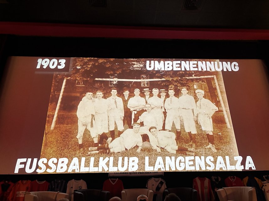 Fu&szlig;baller des FSV Preu&szlig;en feiern ihr Jubil&auml;um