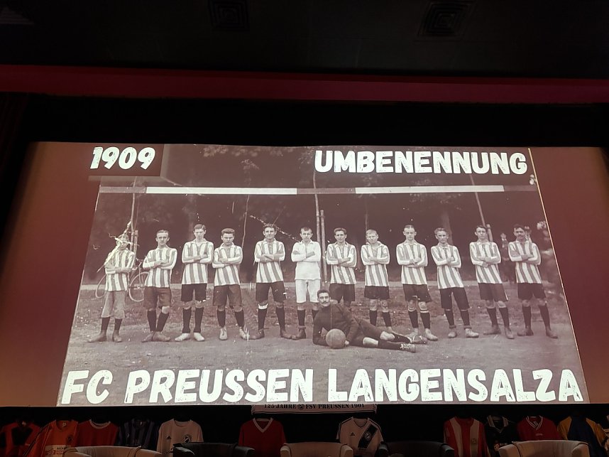 Fu&szlig;baller des FSV Preu&szlig;en feiern ihr Jubil&auml;um