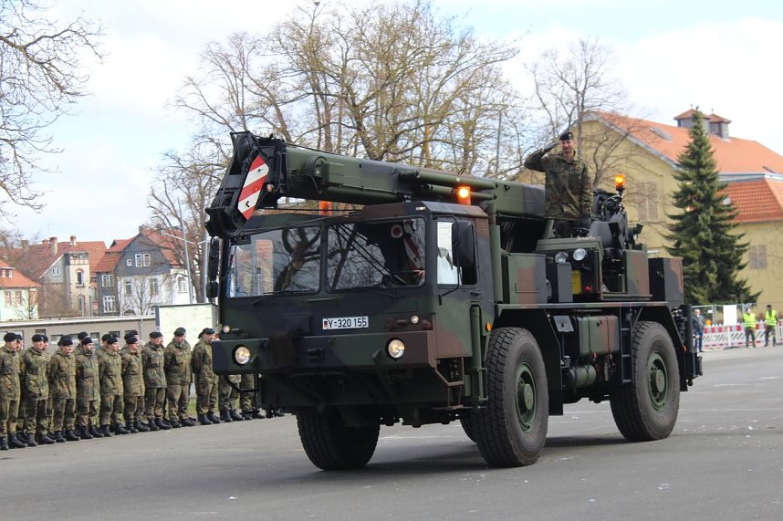 Verabschiedungsappell von Major Baumbach (Aufkl&auml;rungsbataillons 13 - Standort Gotha) auf dem Jahnplatz in Bad Langensalza
