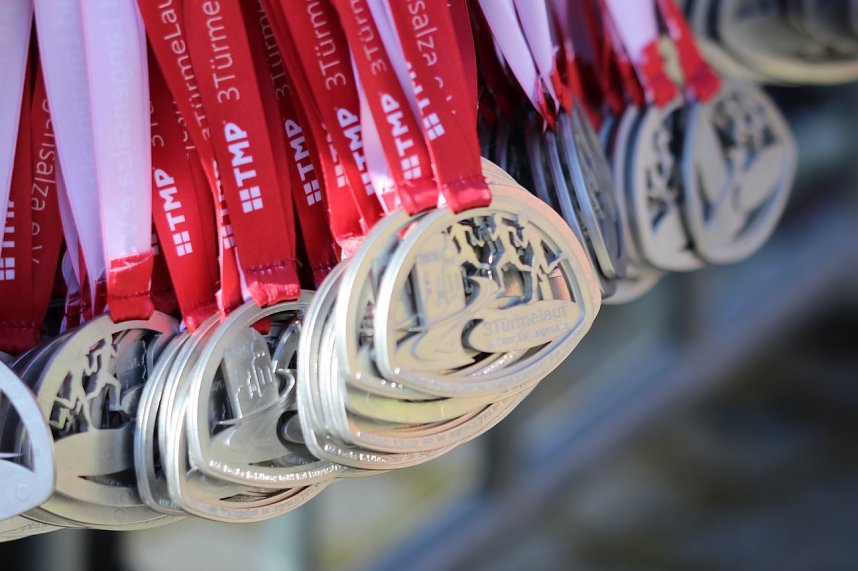 Die Siegerinnen und Sieger &uuml;ber 1000m beim 3-T&uuml;rme-Lauf in Bad Langensalza