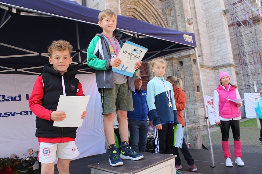 Die Siegerinnen und Sieger &uuml;ber 1000m beim 3-T&uuml;rme-Lauf in Bad Langensalza